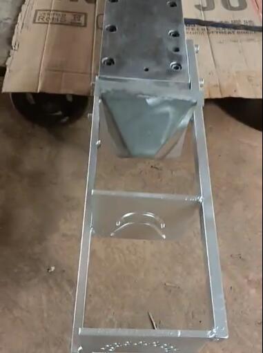 河南金偉自動(dòng)化設(shè)備有限公司 生辰的玻璃鋼拉擠模具